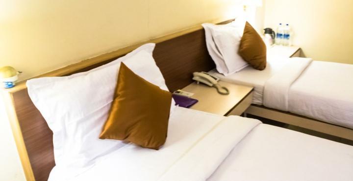 Hotel Phoenix Koregaon Park Пюн Екстериор снимка