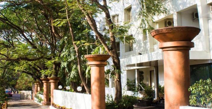 Hotel Phoenix Koregaon Park Пюн Екстериор снимка