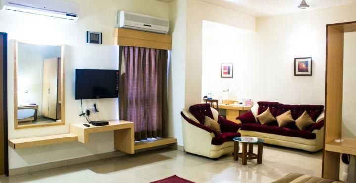 Hotel Phoenix Koregaon Park Пюн Екстериор снимка