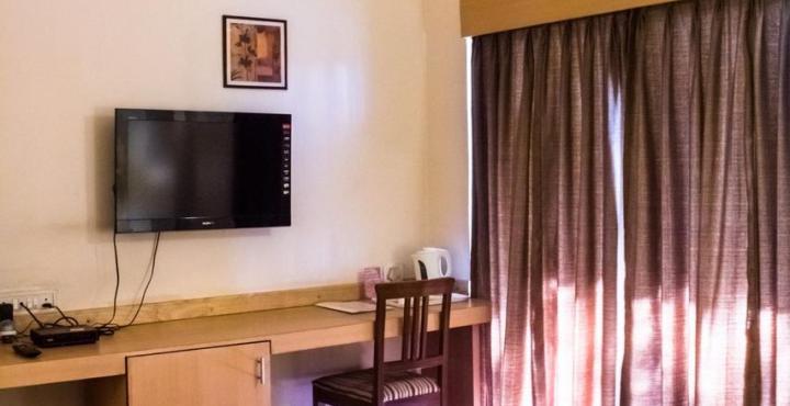 Hotel Phoenix Koregaon Park Пюн Екстериор снимка